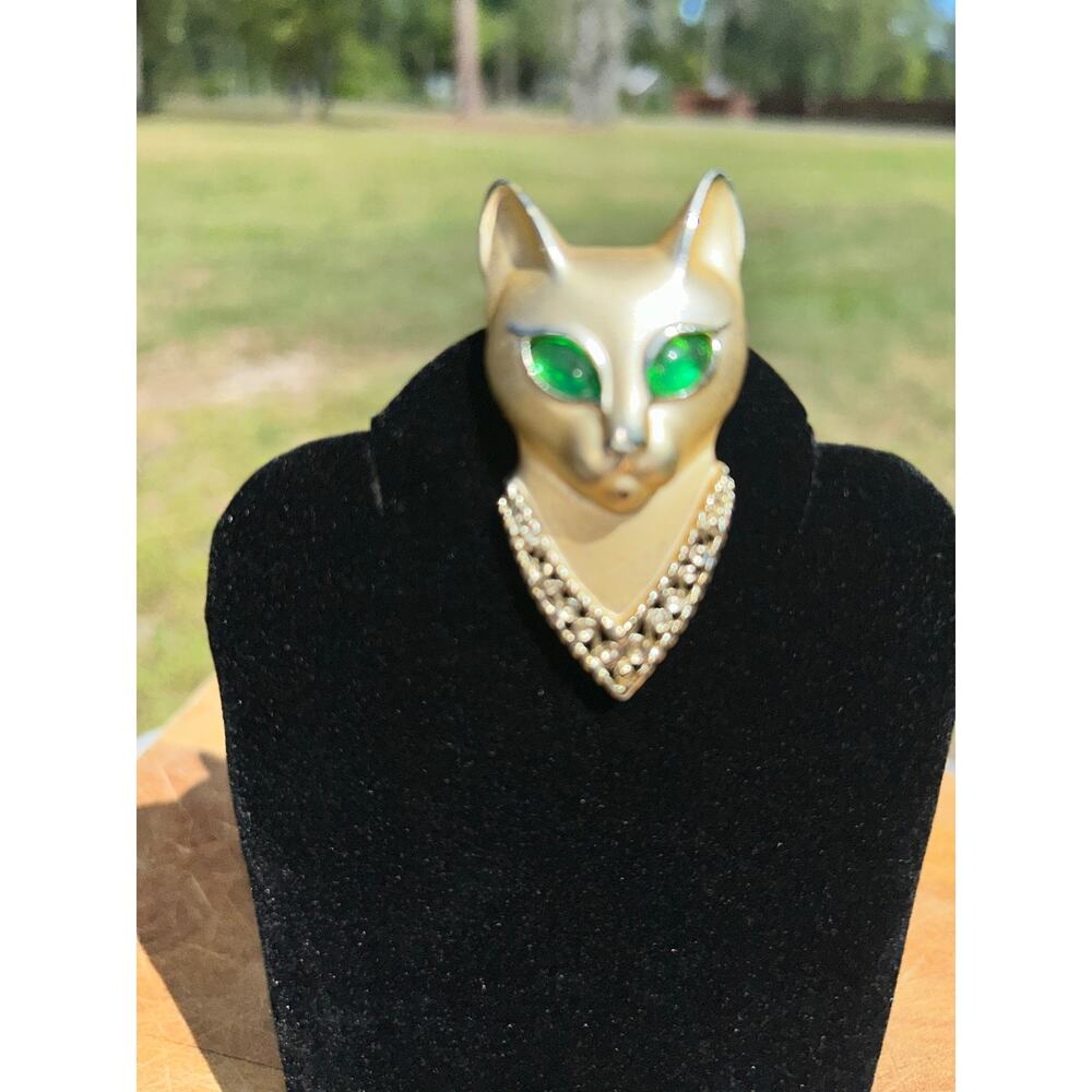 Vintage AJC Egyptian Cat Brooch Gold Tone Matte Finish Green Eyes Pin